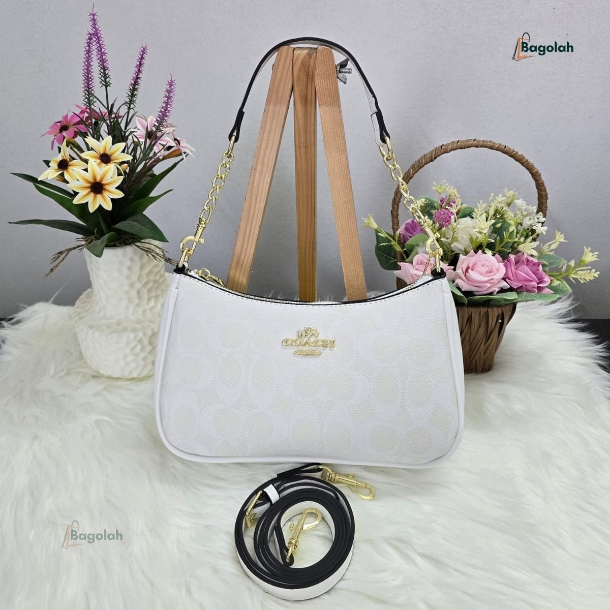 Coach Teri Shoulder HandBags 1